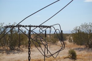 Newt's chain and rebar closeup.